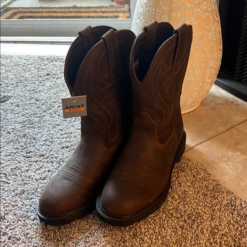 Ariat Brown Leather Cowboy Boots with Pull Tabs